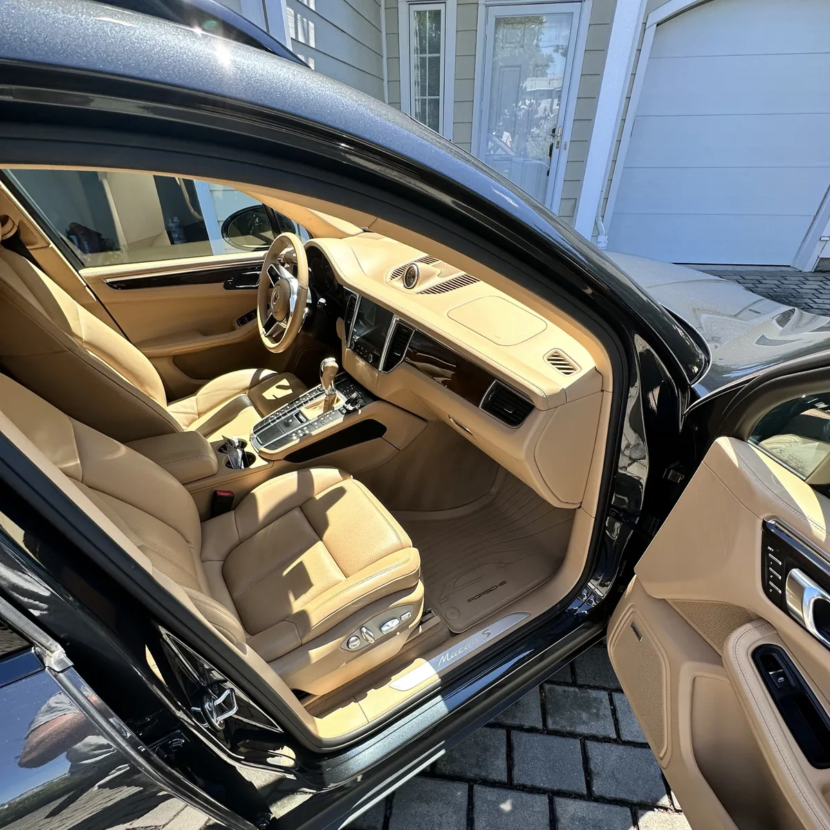Porsche Macan interior in tan leather, cleaned and conditioned